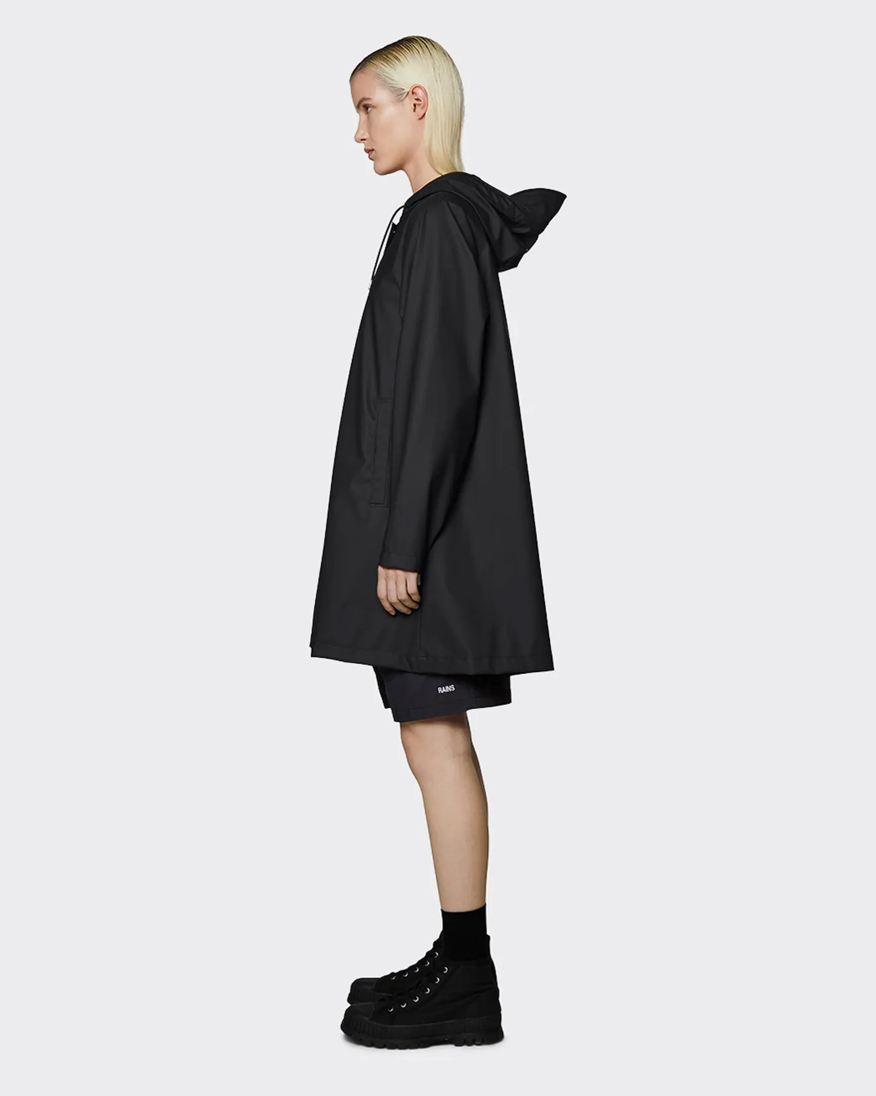 A-line Jacket nera in tessuto impermeabile con cappuccio