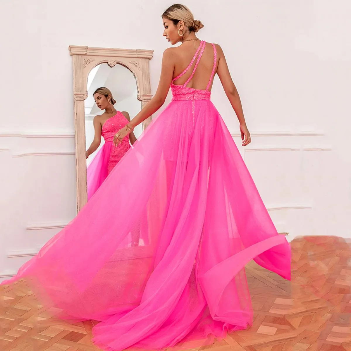 Abiti da ballo corti rosa Abiti da sera senza maniche con una spalla Mini abito da festa tubino sopra il ginocchio in tulle con