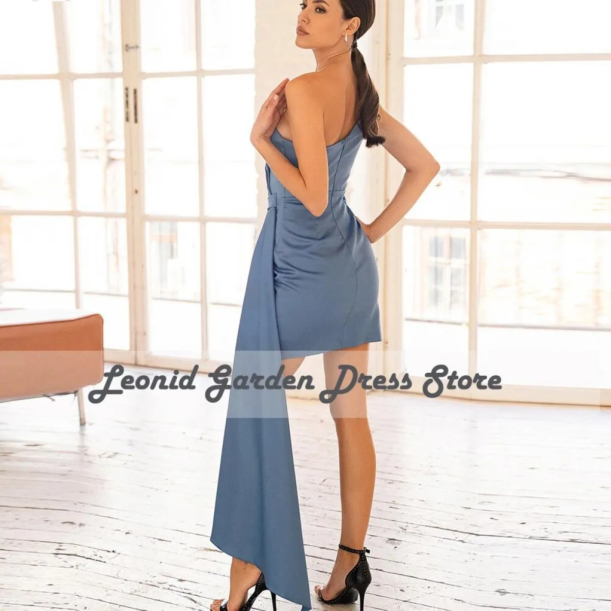 Abiti da ballo in raso blu Abiti da sera monospalla Semplici sopra il ginocchio Eleganti per le donne Abiti da festa per invitat