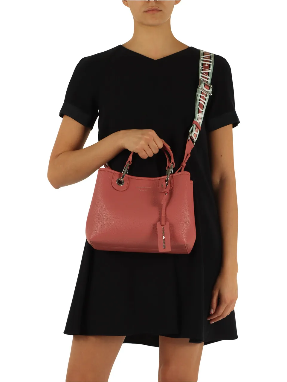 Borsa a mano media effetto martellato con logo impresso