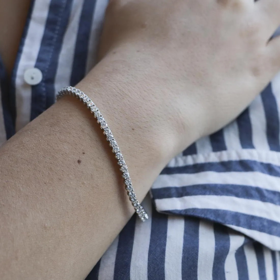 Bracciale tennis in oro bianco con diamanti