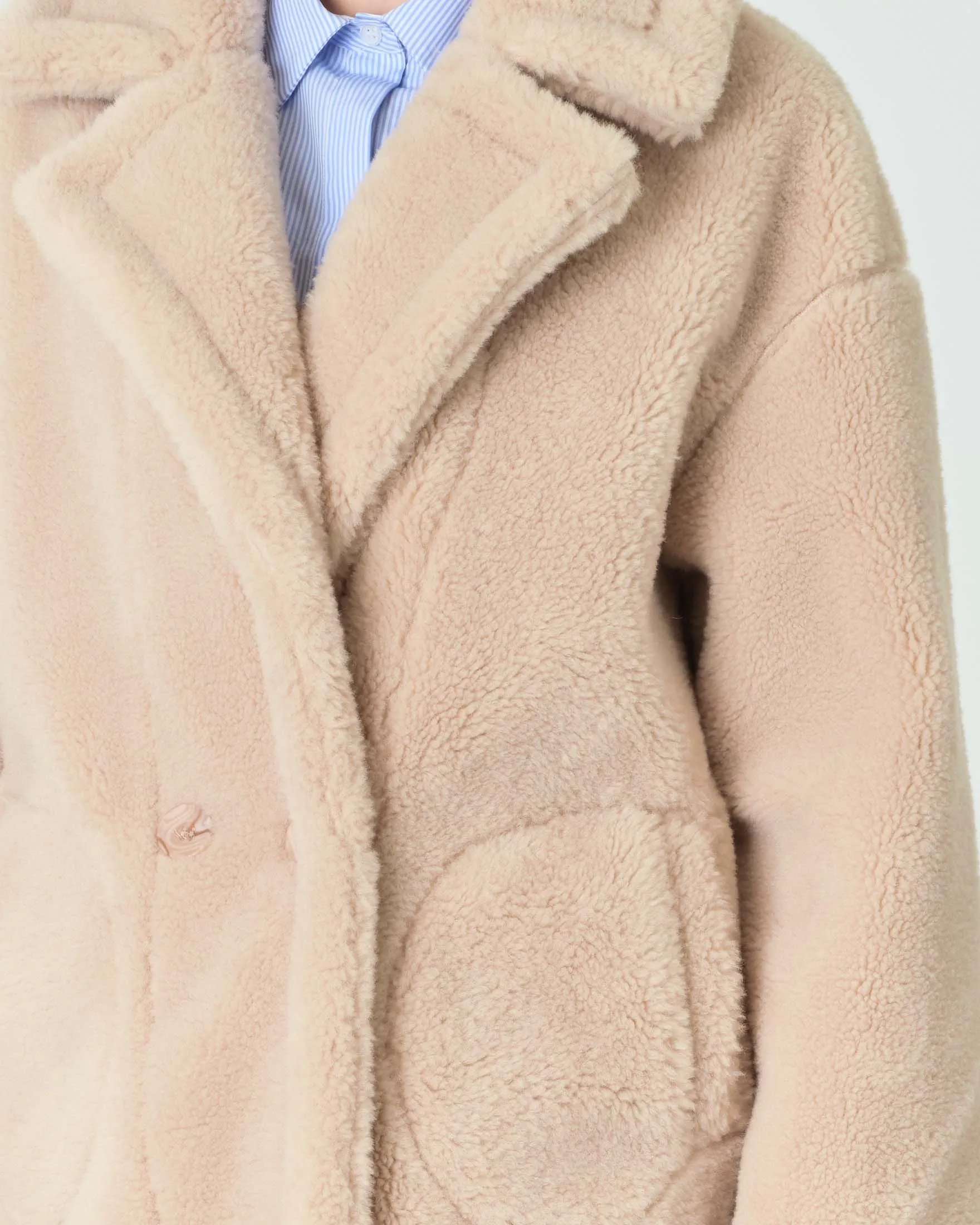 Ecomontone lungo beige con scollo a rever