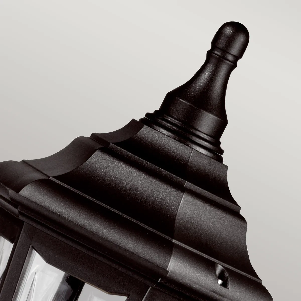 Elstead Lighting  Lampada da terra alta da giardino struttura in resina e diffusore in acrilico Kinsale - 100W