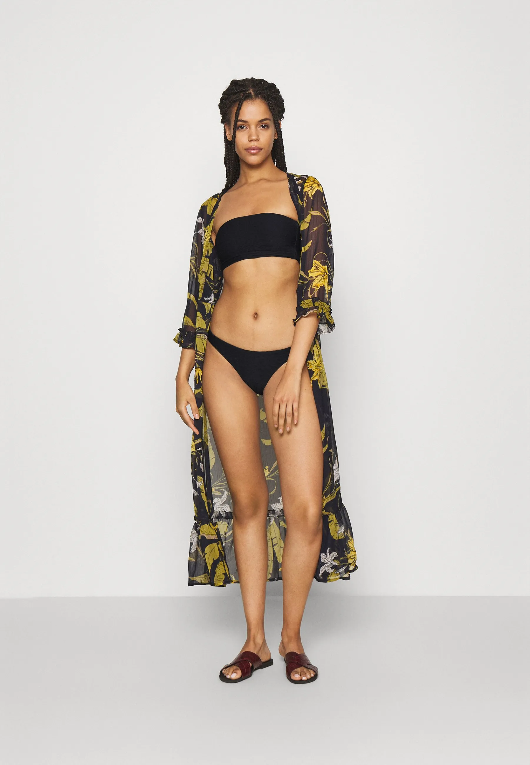 ESSENTIALS TUBE - Bikini pezzo sopra