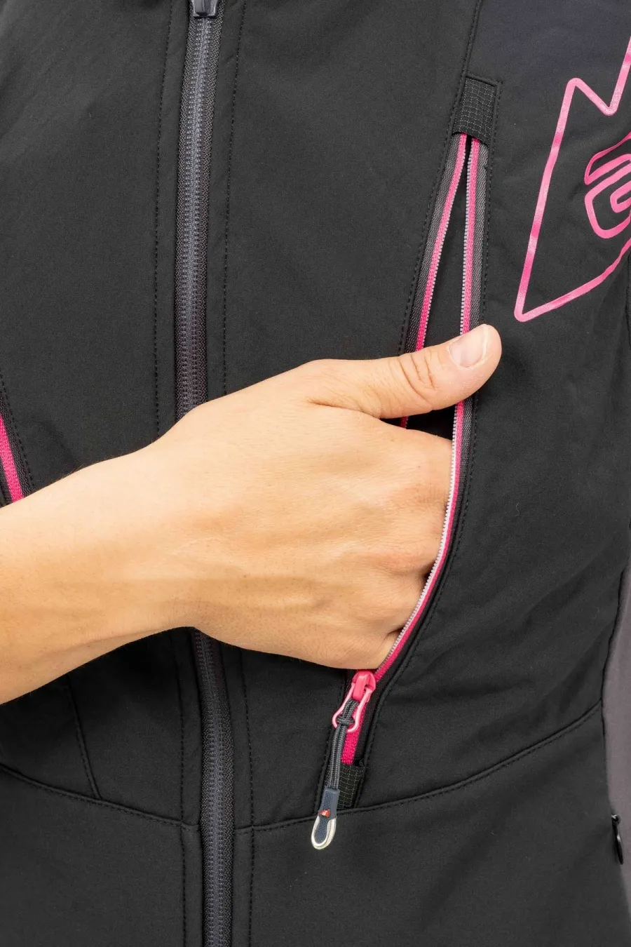 Giacca Donna softshell Antivento Stretch e idrorepellente
