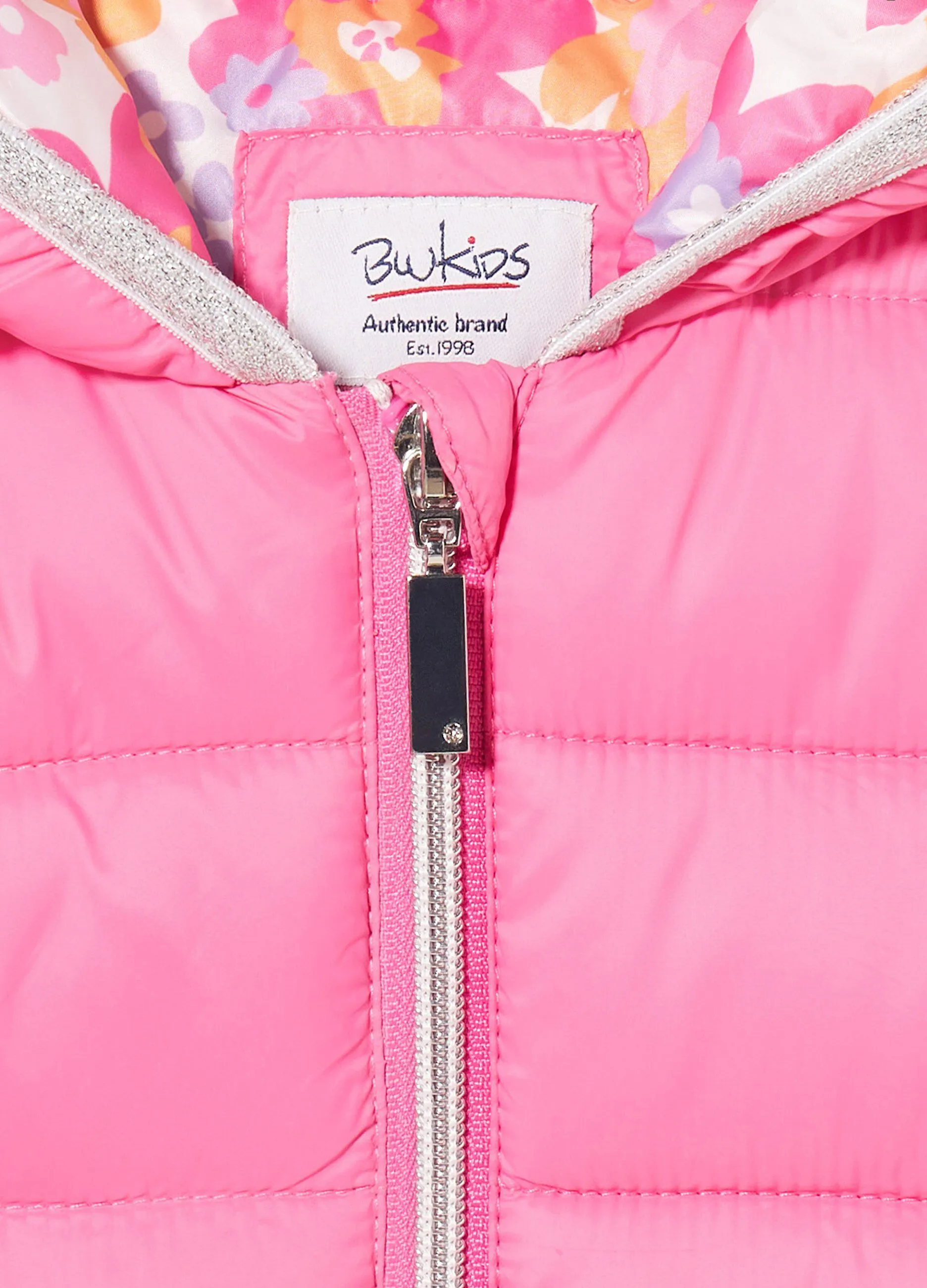 Gilet trapuntato con cappuccio ragazza