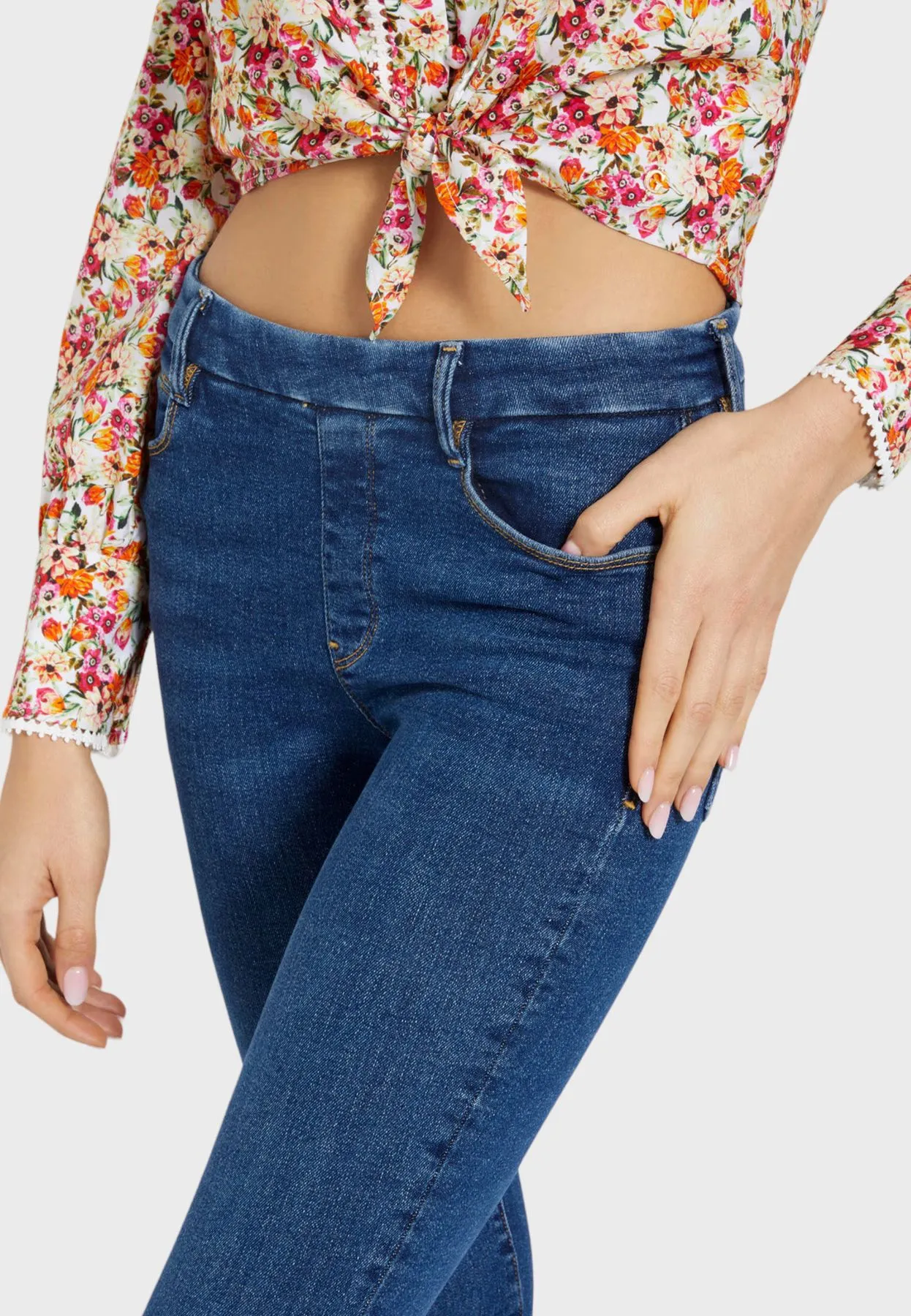 Guess  ---------    ------------ jeans donna 2024 abbigliamento 7626101484469