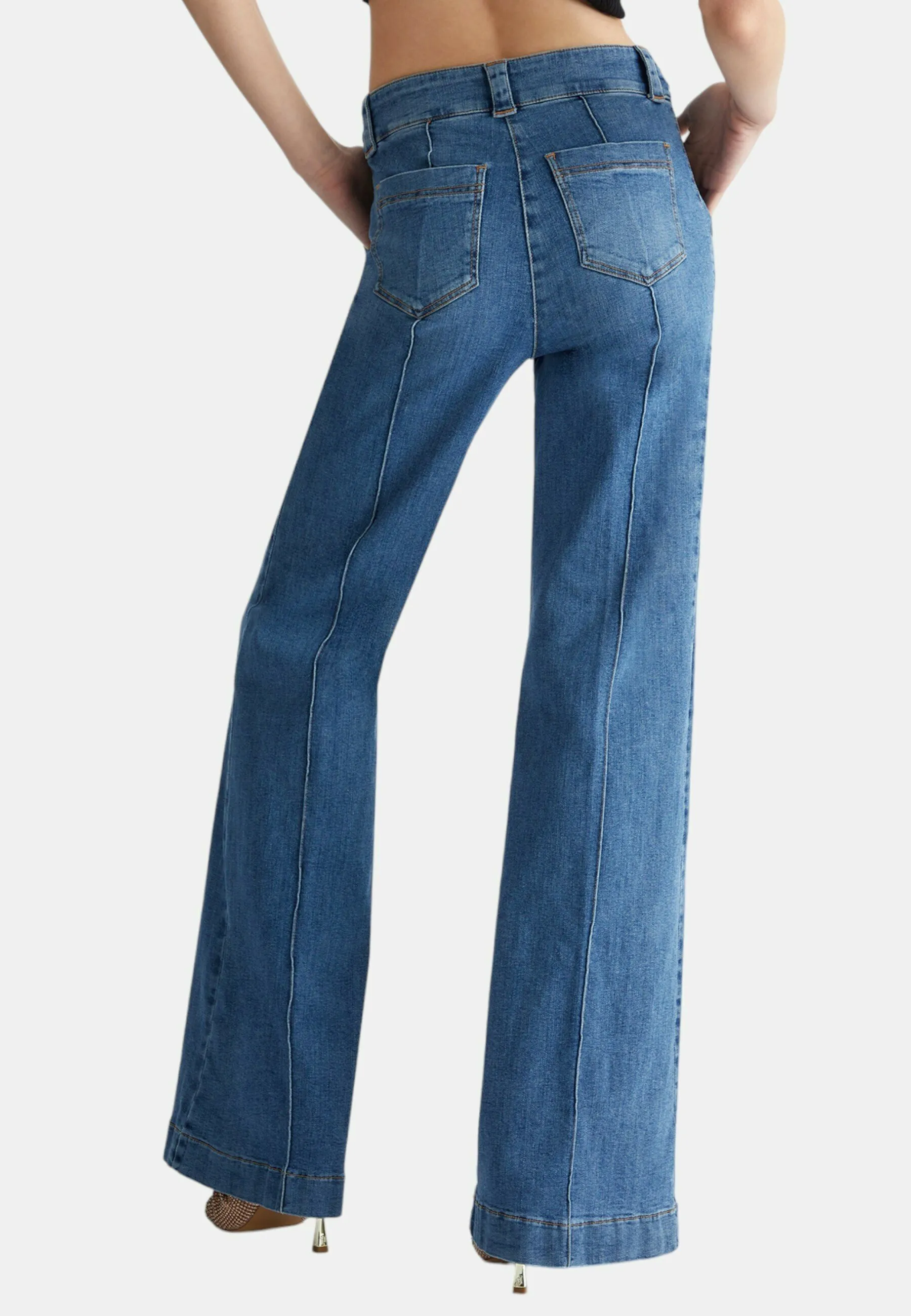 Jeans a zampa