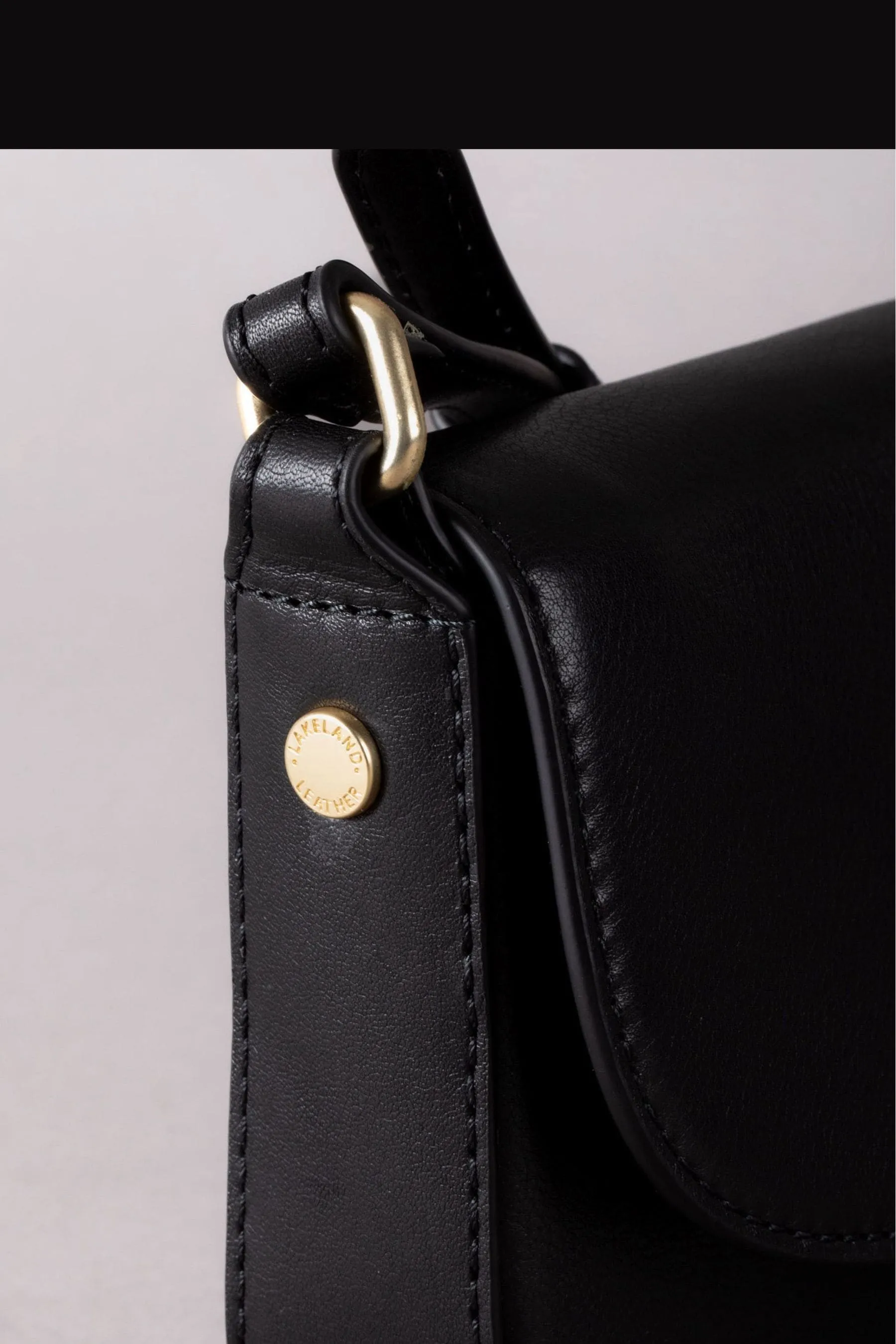 Lakeland Leather - Tarnbeck - Borsa a tracolla piccola in pelle con patella    