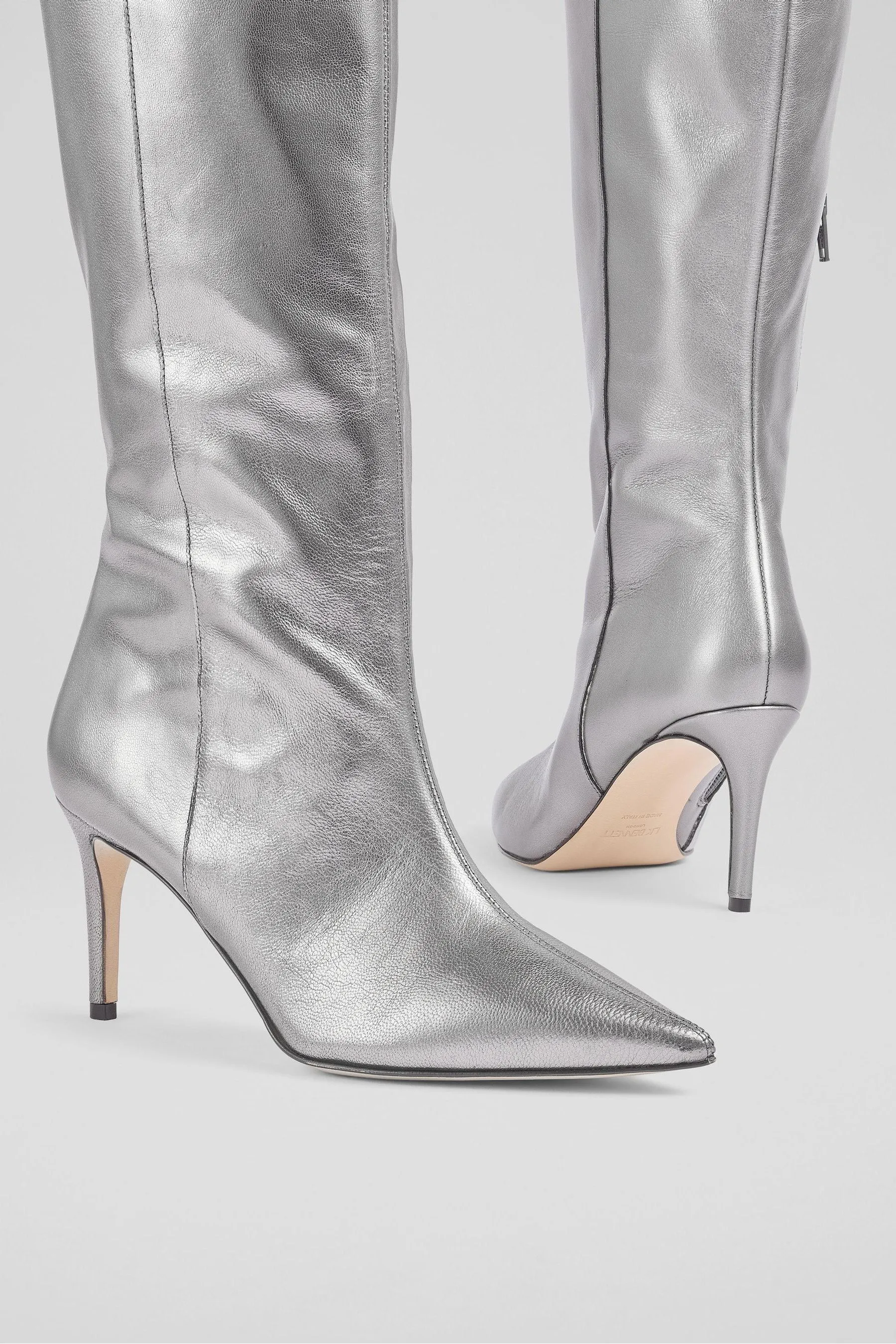 LK Bennett Dettagli metallizzati - Astrid Grigio argentato - Stivali a punta con angoli
