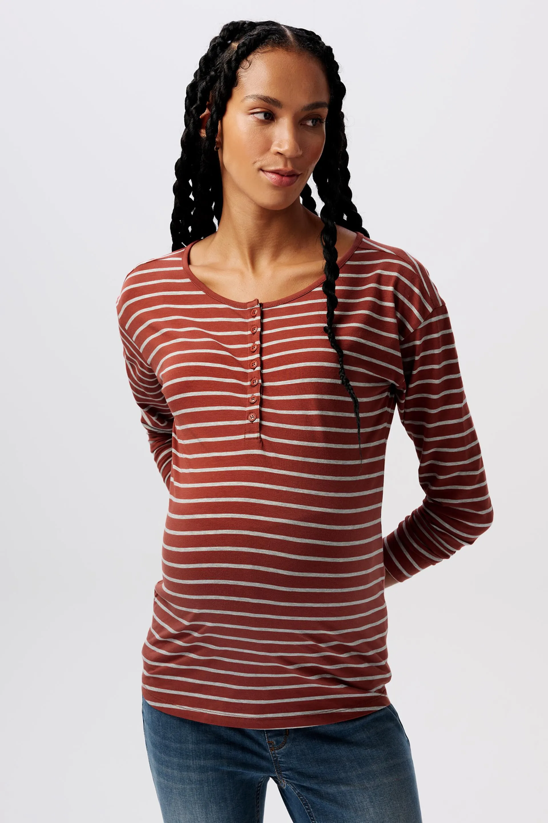 Maglia con collo a serafino a righe a manica lunga