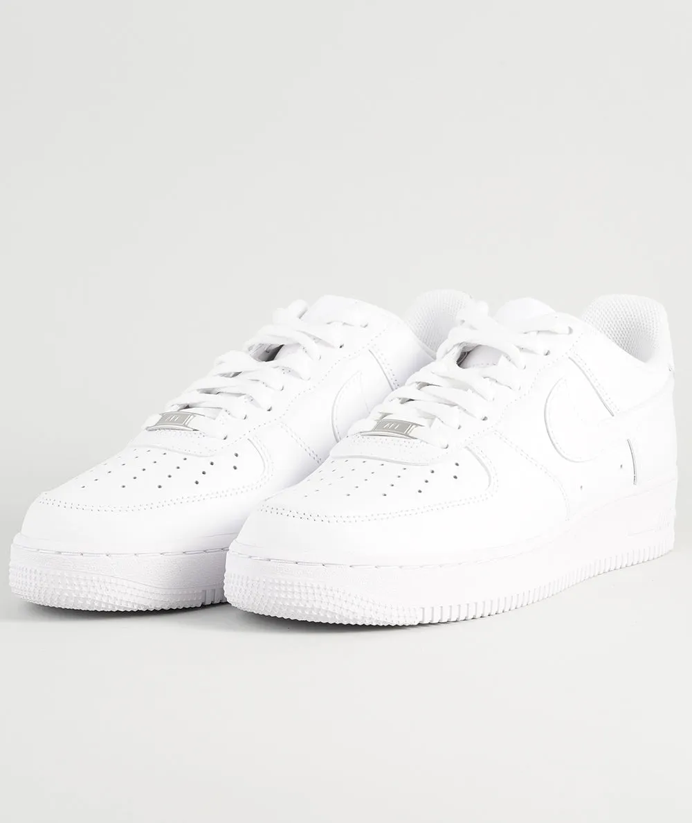 NIKE AIR FORCE 1