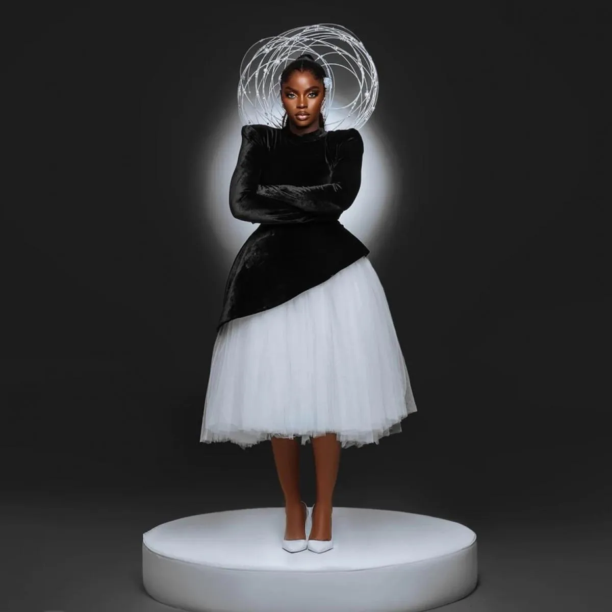 Nuovo arrivo in bianco e nero abiti da sera midi collo alto maniche lunghe in velluto abito da ballo abiti para mujer elegantes