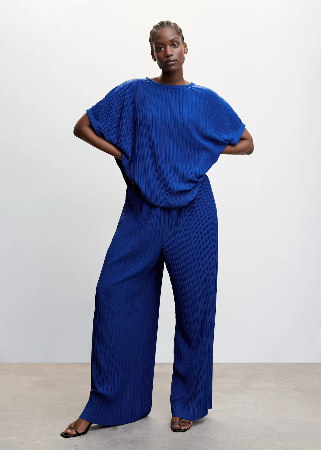 Pantaloni wideleg plissettati