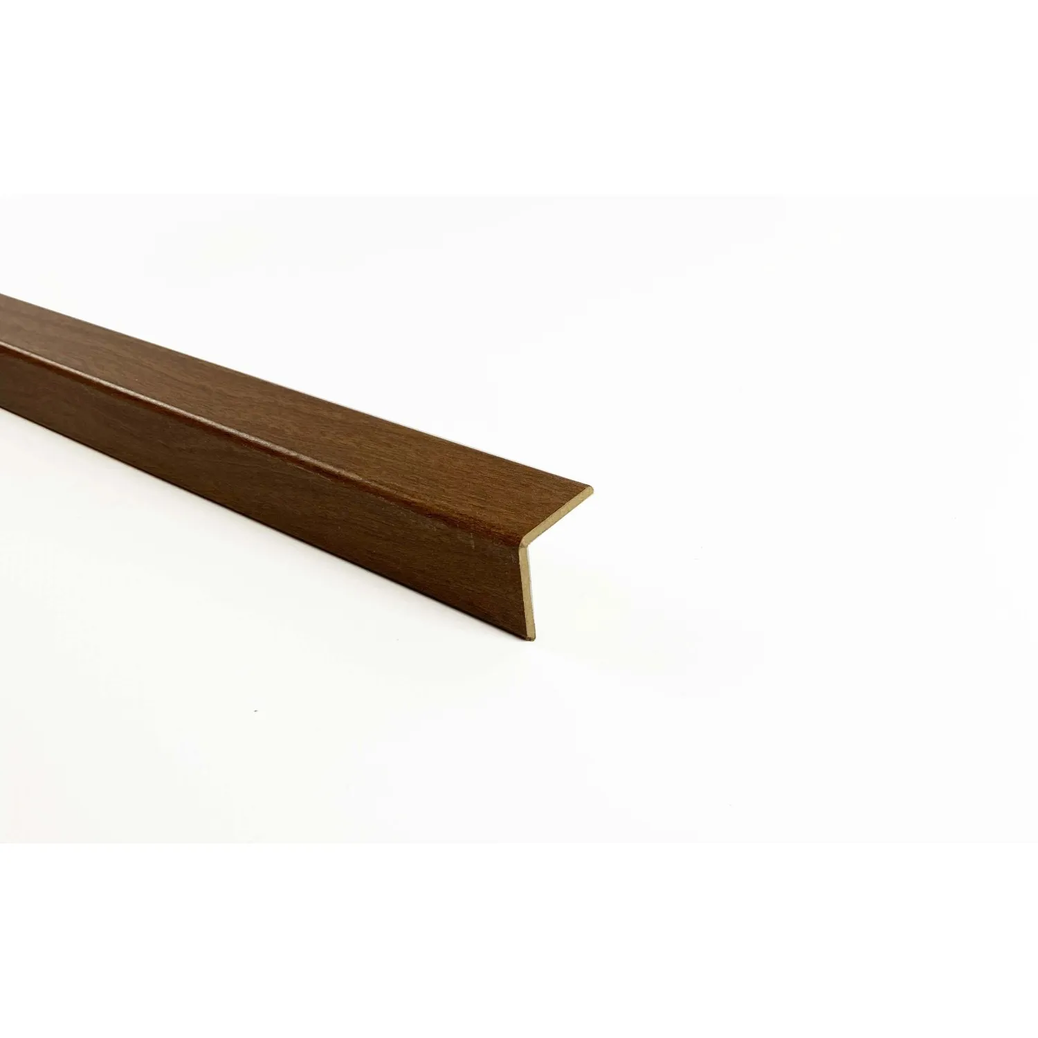 Paraspigolo in MDF 2,8x2,8x270 cm noce medio