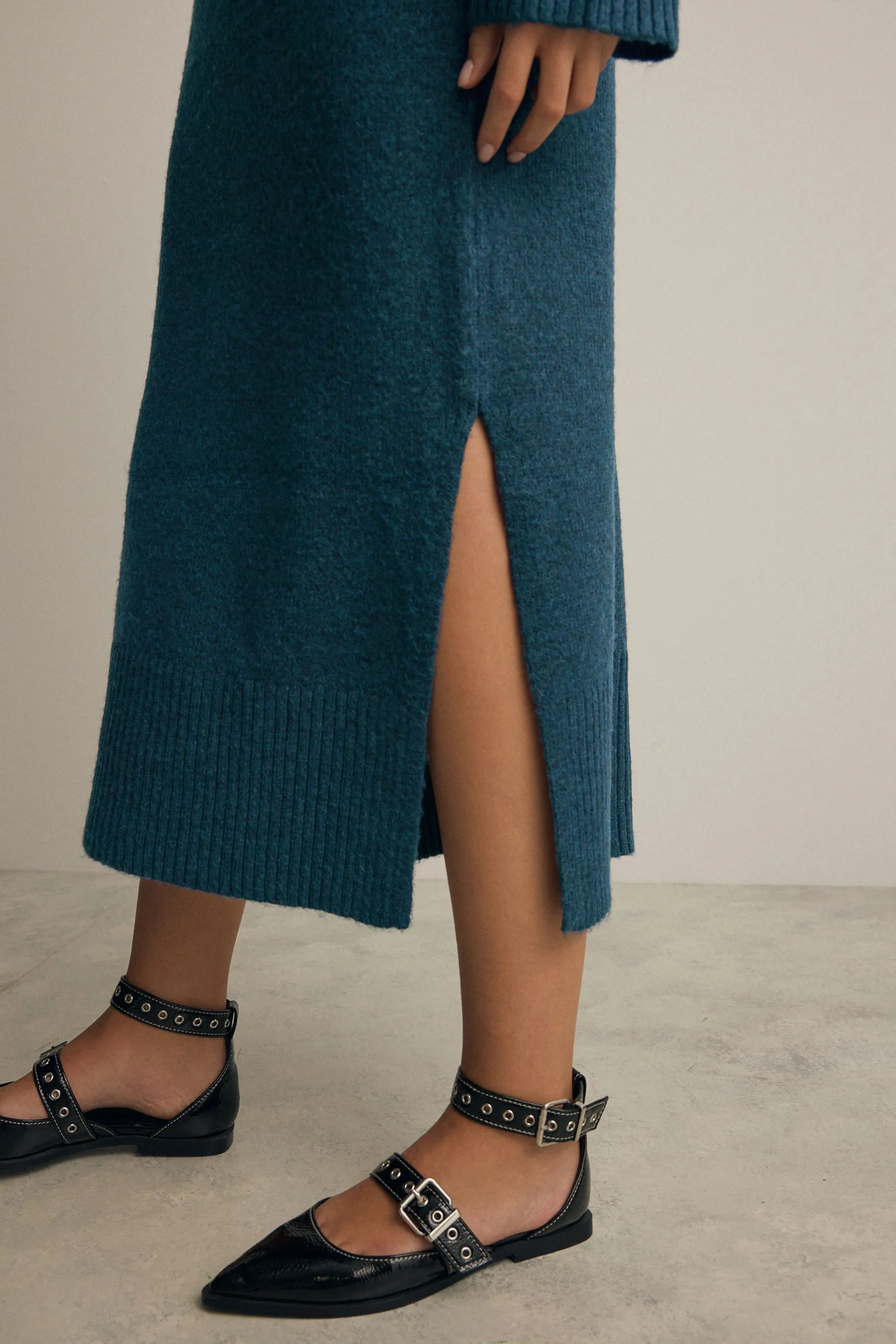 Relaxed Soft Touch Crew Neck Midi Knitted Jumper Dress    