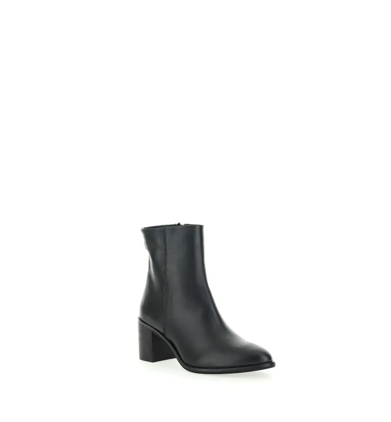 Stivaletto in pelle