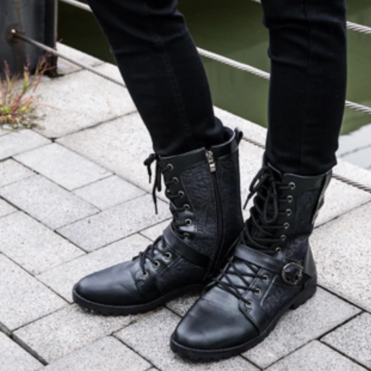 Stivali con plateau da uomo Stivali in pelle stringati alla moda stile britannico con fibbia per cintura a testa tonda Scarpe al