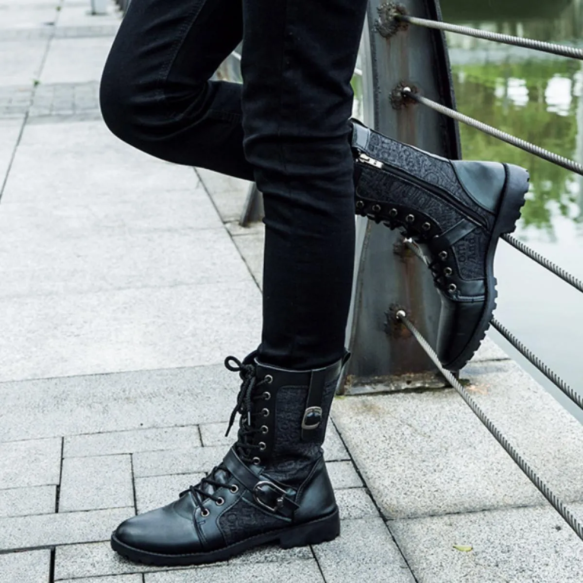 Stivali con plateau da uomo Stivali in pelle stringati alla moda stile britannico con fibbia per cintura a testa tonda Scarpe al