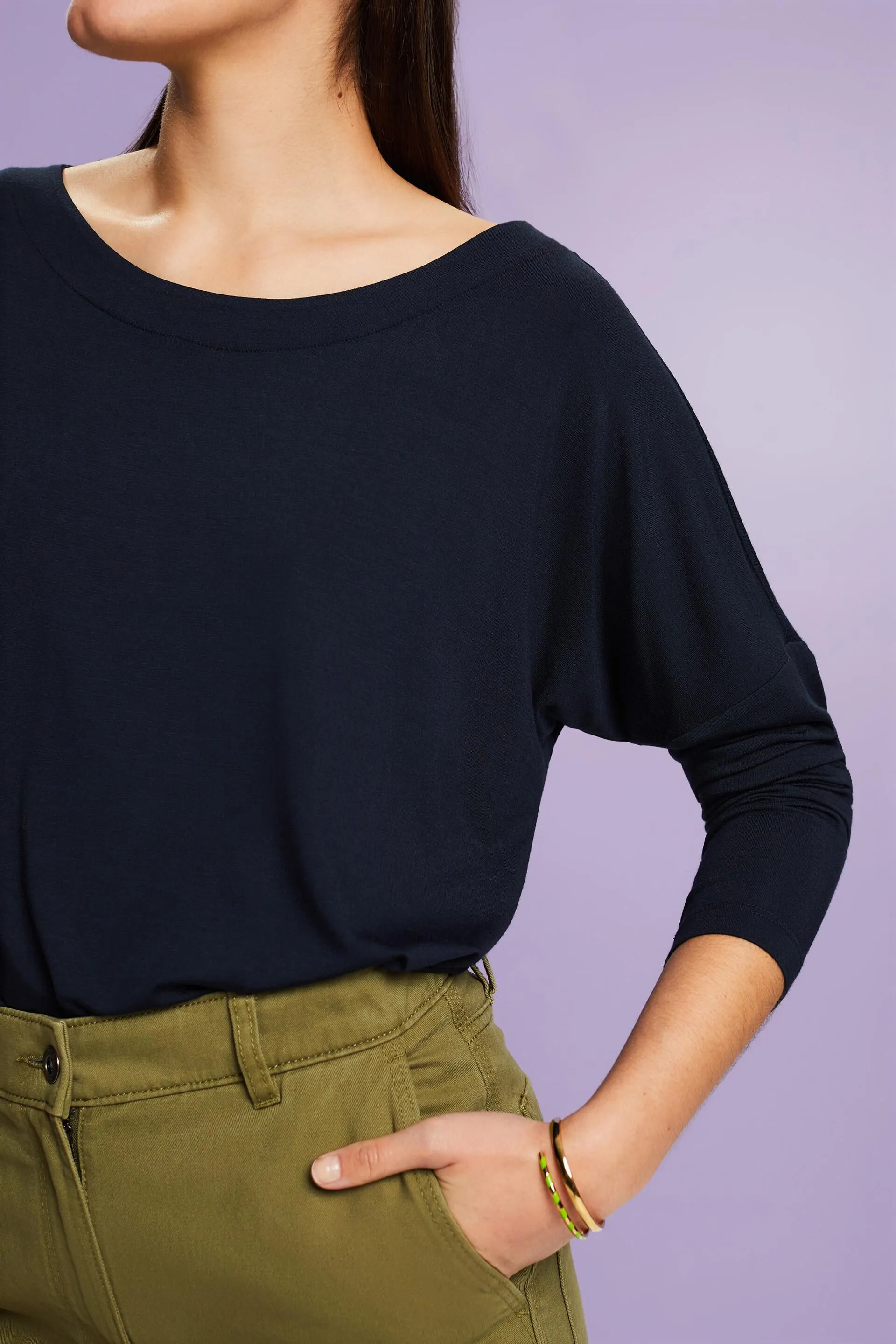 T-shirt a maniche lunghe a pipistrello
