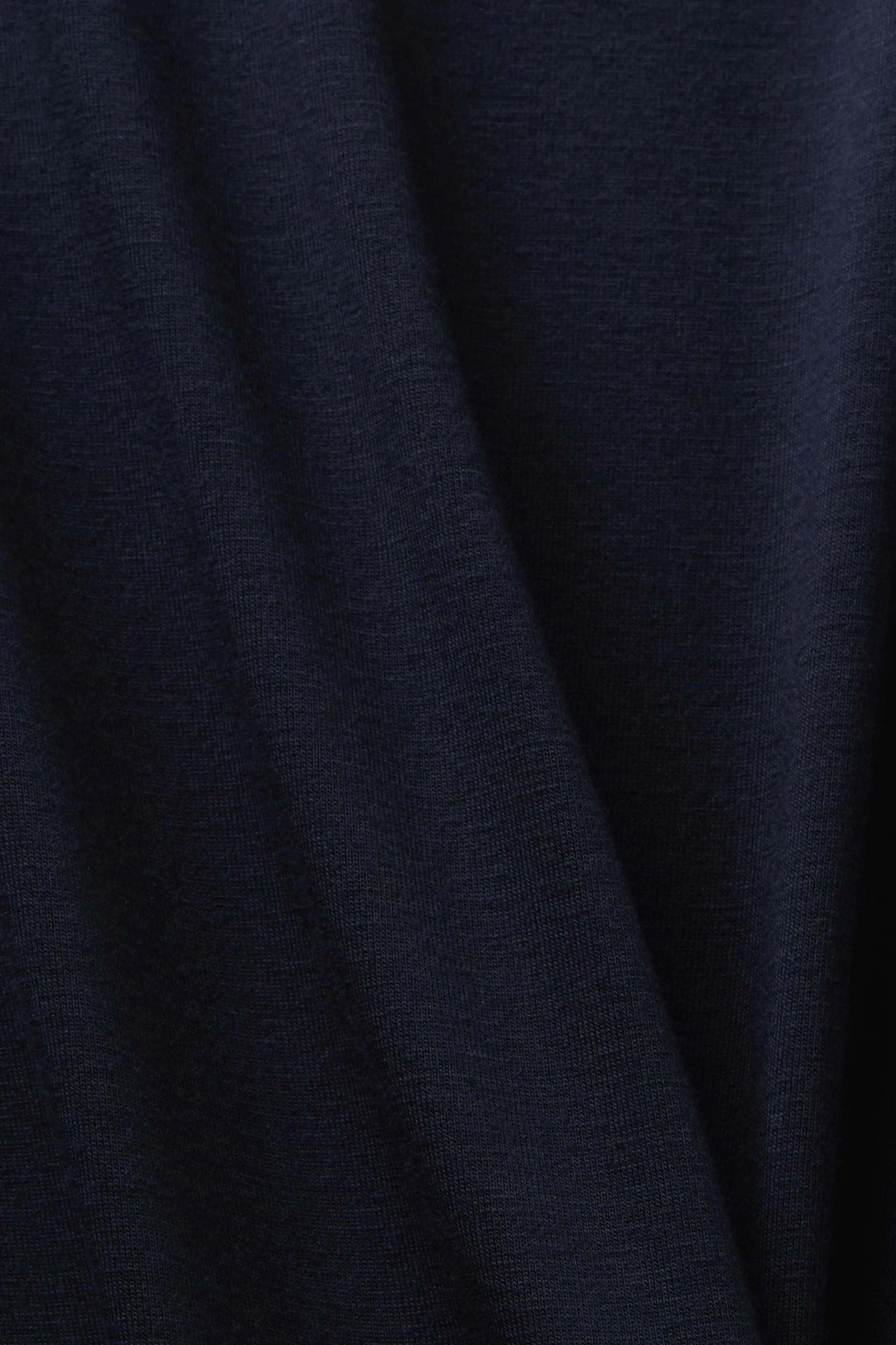 T-shirt a maniche lunghe a pipistrello