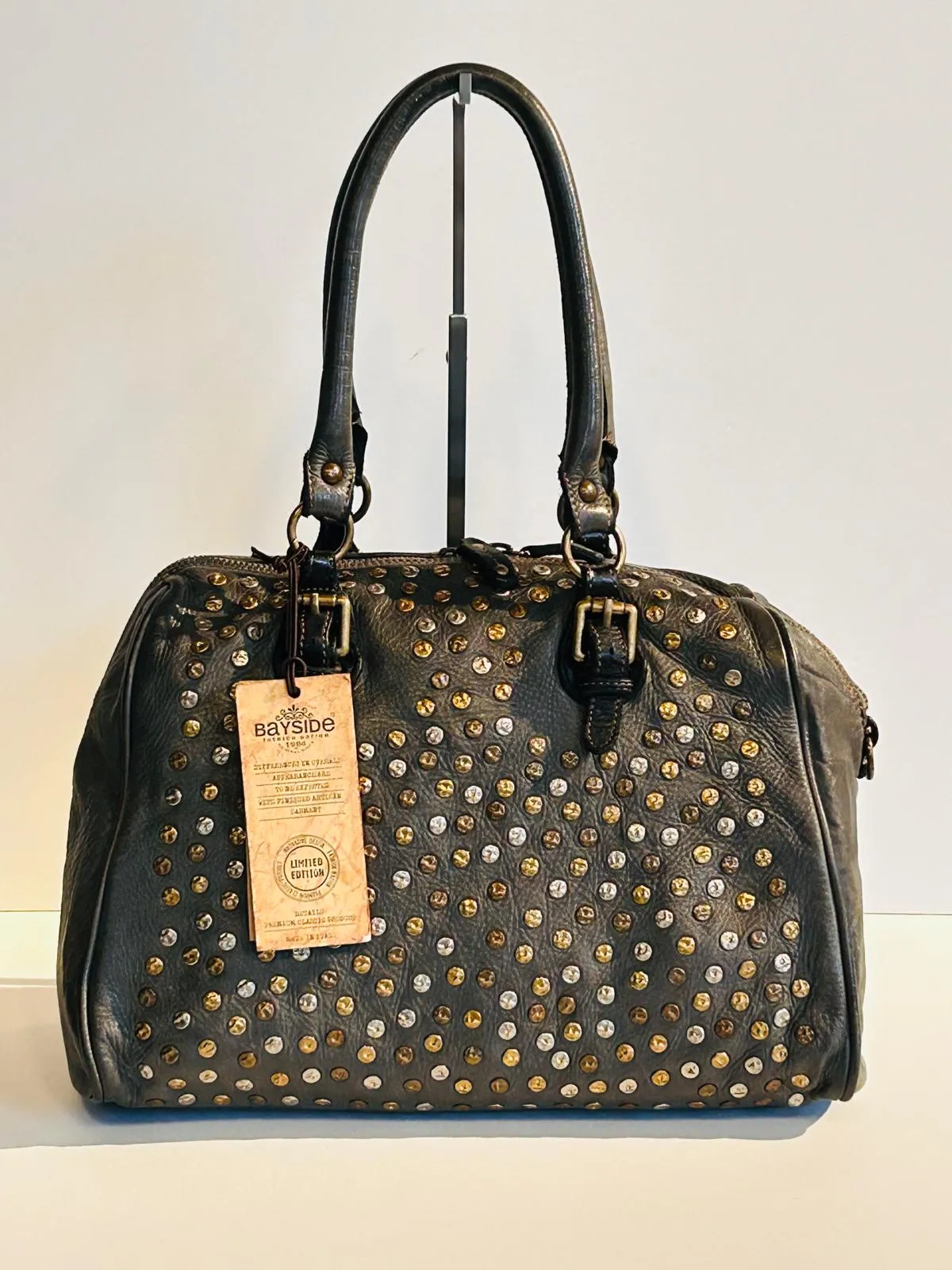 W4-204 Borsa Borchie Grey  