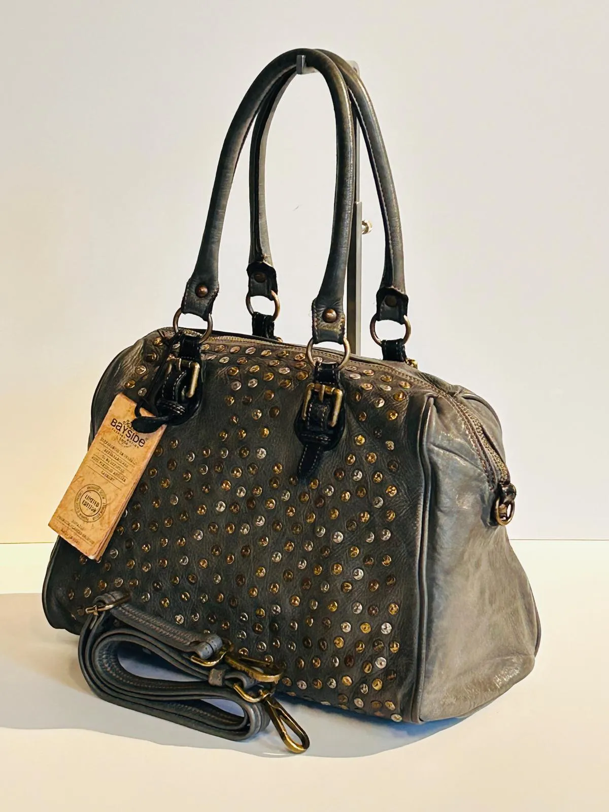 W4-204 Borsa Borchie Grey  