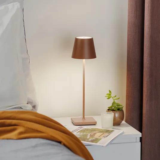 Zafferano Poldina Lampada LED da tavolo a batteria ricaricabile, opaca,